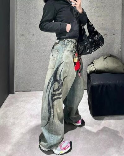 High-Waisted Baggy Jeans - Image 4